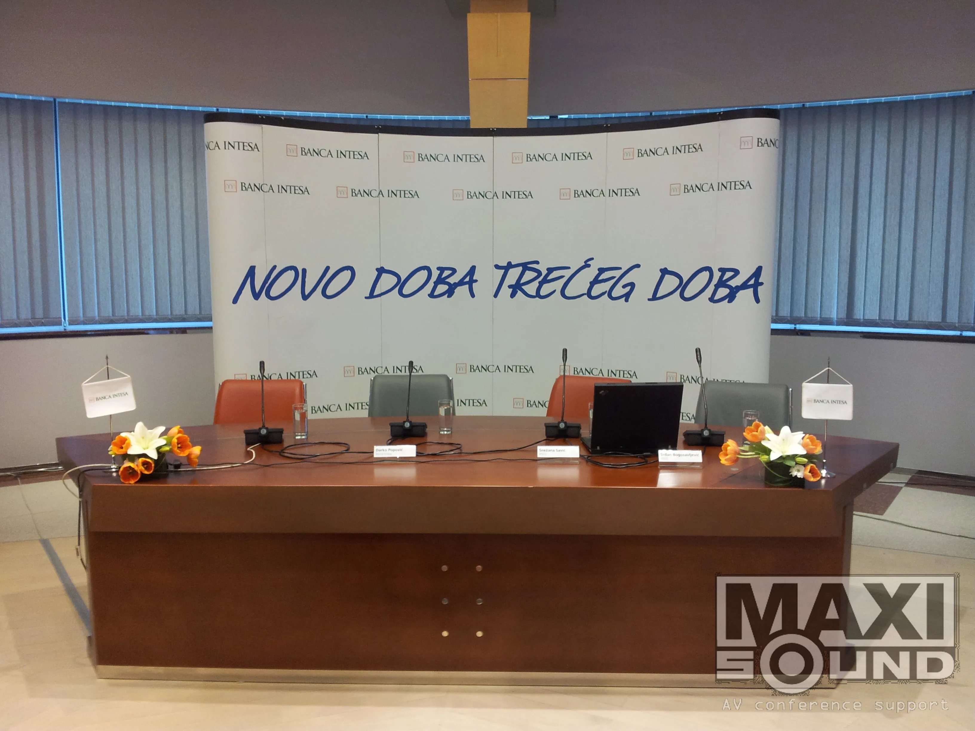 Konferencijska i prezentaciona oprema